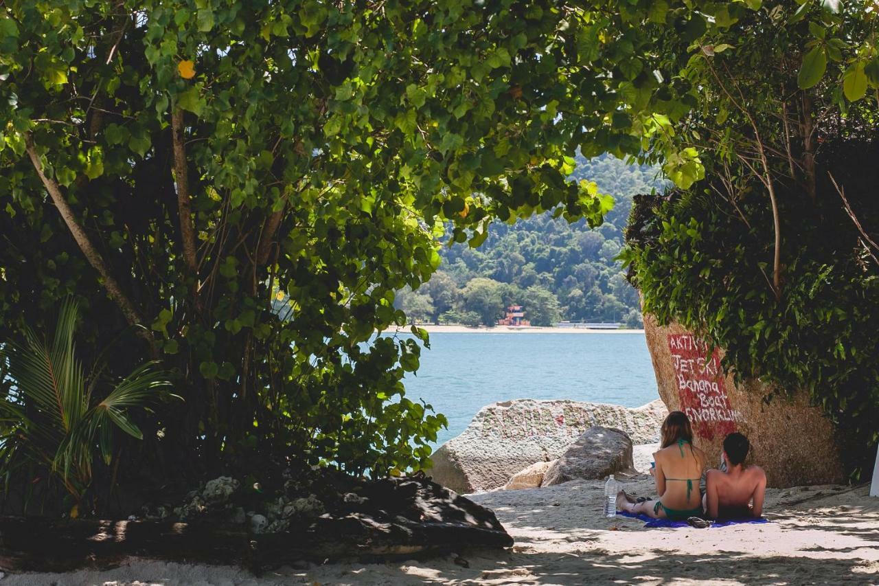Anjungan Beach Resort Kampung Teluk Nipah Eksteriør billede
