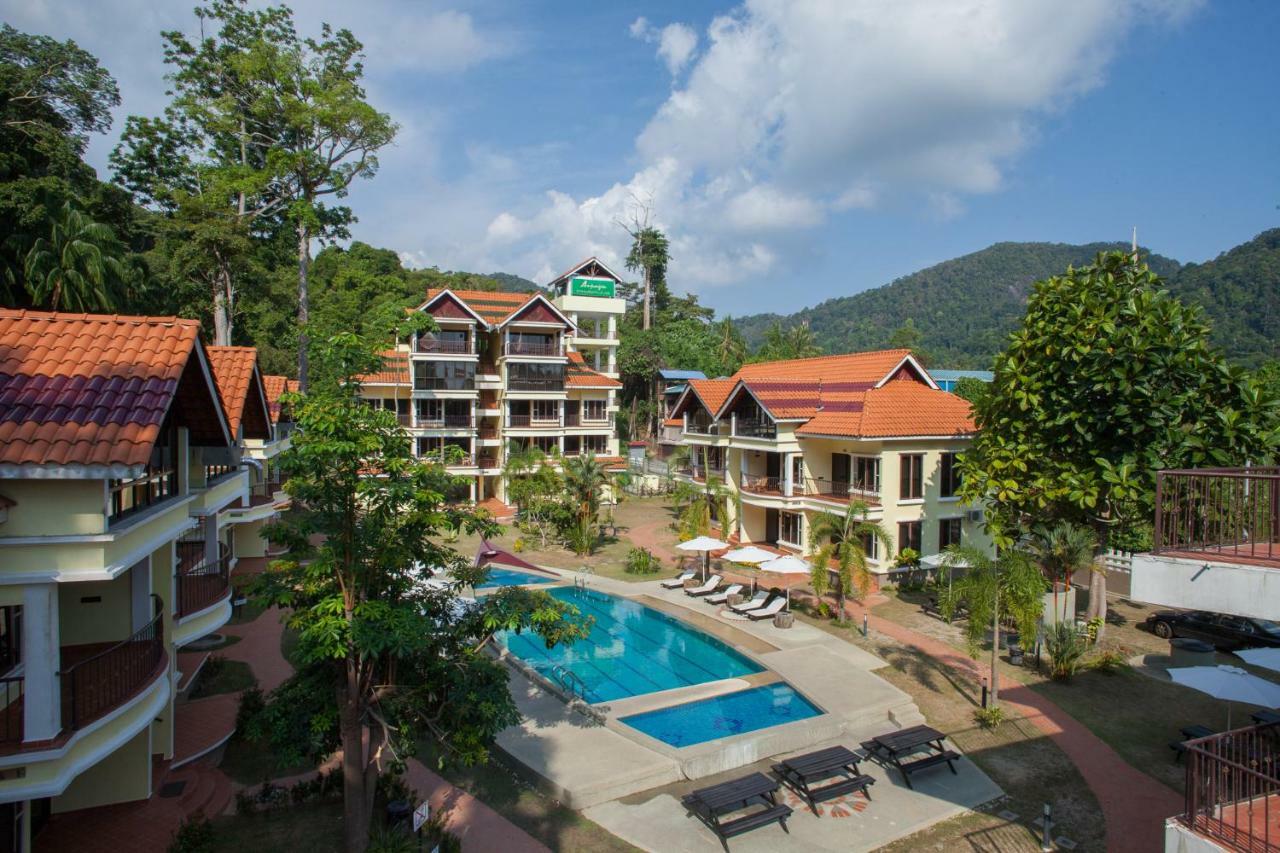 Anjungan Beach Resort Kampung Teluk Nipah Eksteriør billede