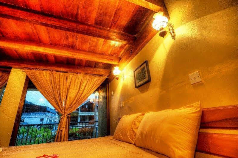 Anjungan Beach Resort Kampung Teluk Nipah Eksteriør billede