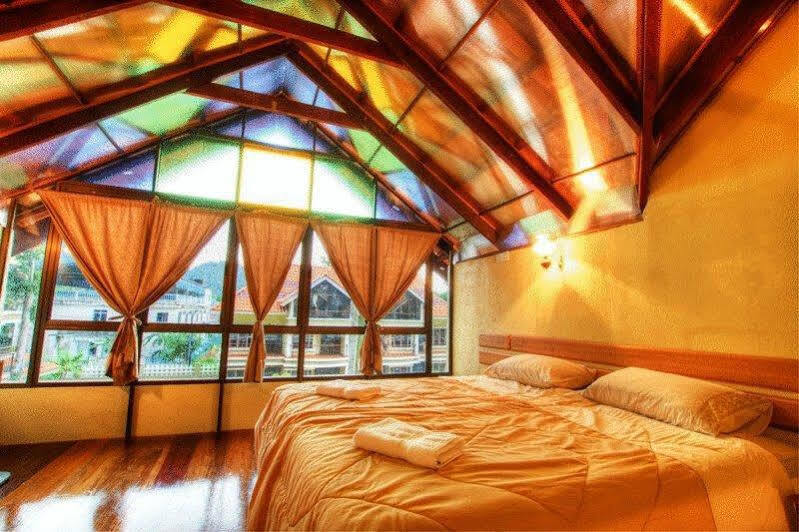 Anjungan Beach Resort Kampung Teluk Nipah Eksteriør billede