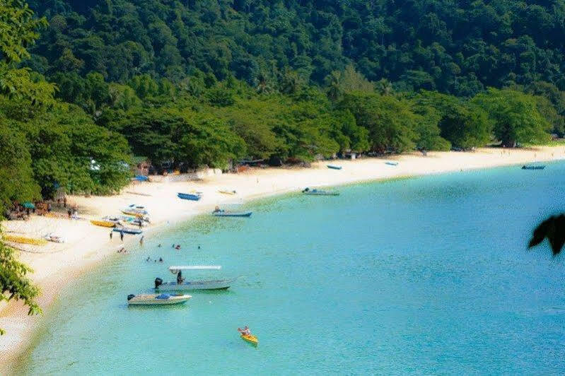 Anjungan Beach Resort Kampung Teluk Nipah Eksteriør billede